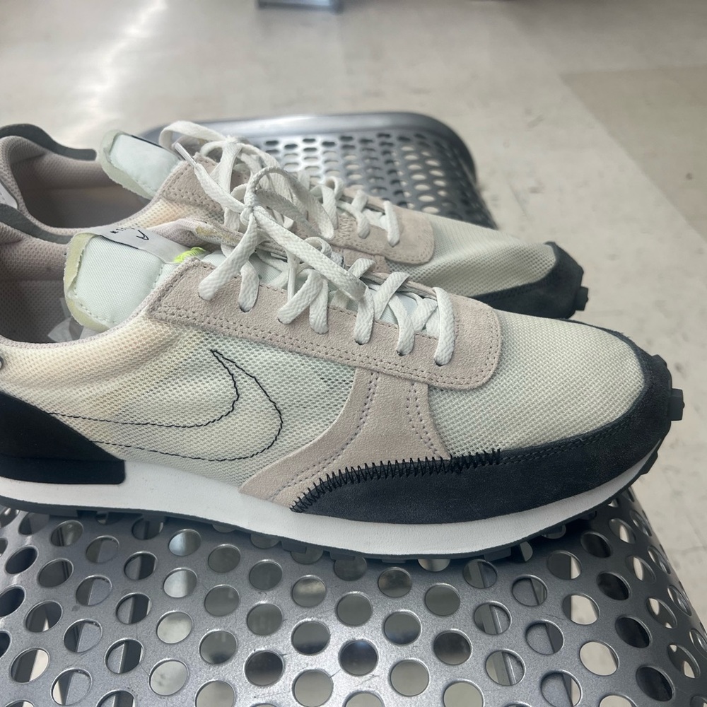 Nike Daybreak Type Summit White